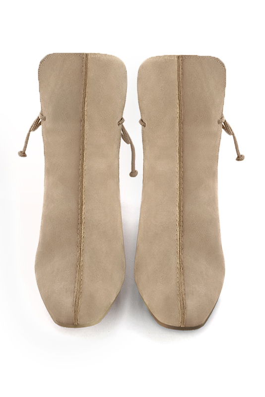 Tan beige women's ankle boots with laces at the back. Square toe. Medium block heels. Top view - Florence KOOIJMAN